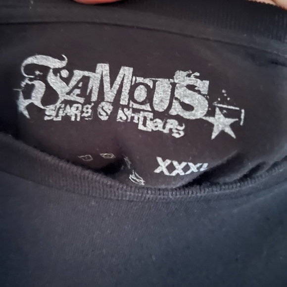 Famous Stars and Straps - Picture 2 of 2